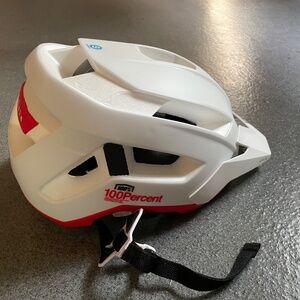 100percent Altis MTB helmet size L/XL